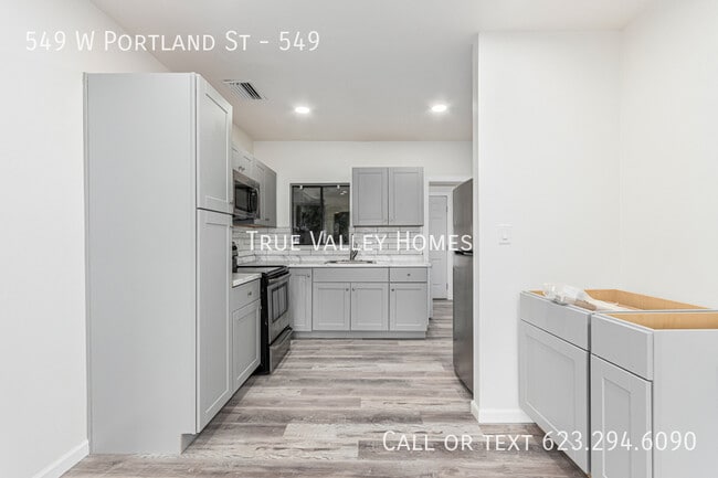 Photo - 549 W Portland St Apartment