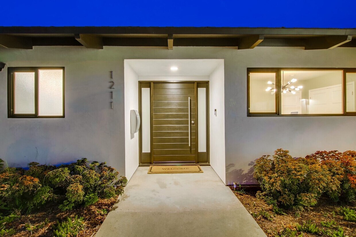 Primary Photo - Gorgeous and Modern Point Loma House