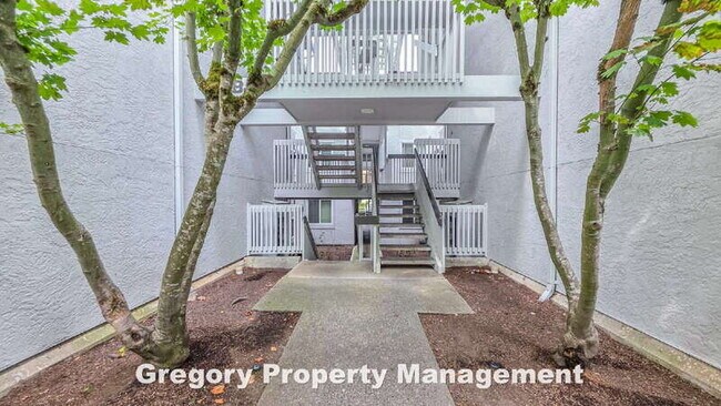 Building Photo - 6700 NE 182nd St
