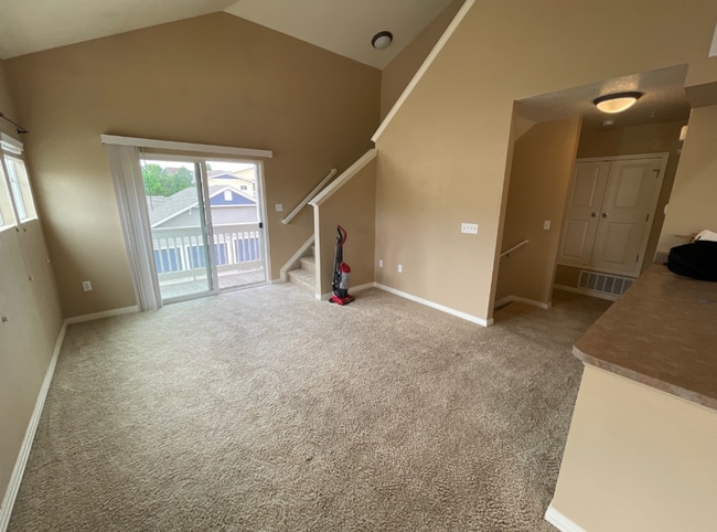 Photo - Fantastic!  Light and Bright!  1 bed + loft - 1 bath