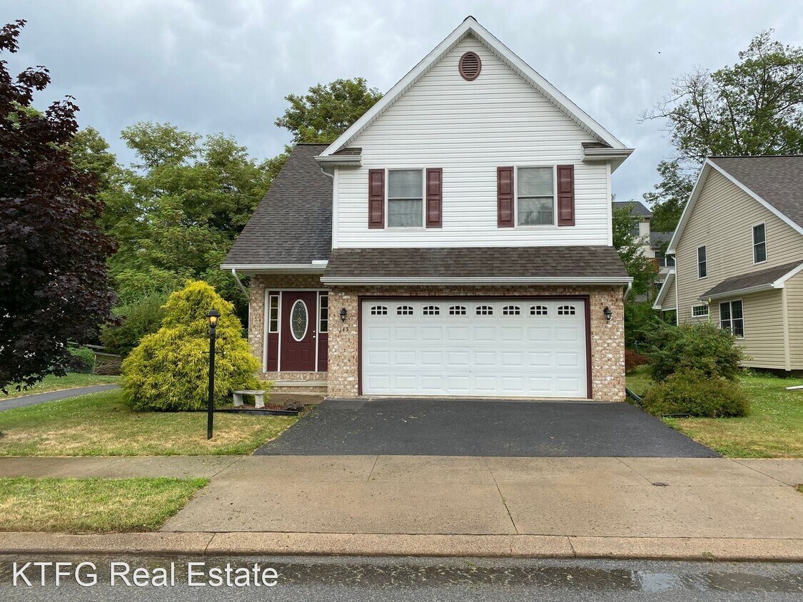 Primary Photo - 3 br, 2.5 bath House - 145 Whisper Ridge Dr