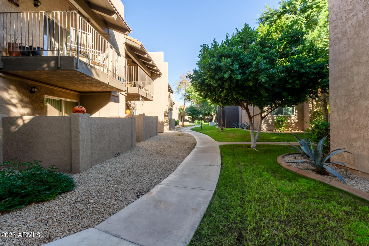 Foto principal - 5525 Thomas Rd