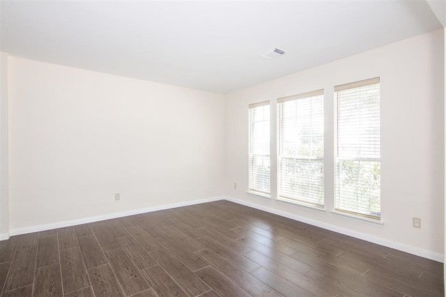 Building Photo - 9319 Torridon Ct