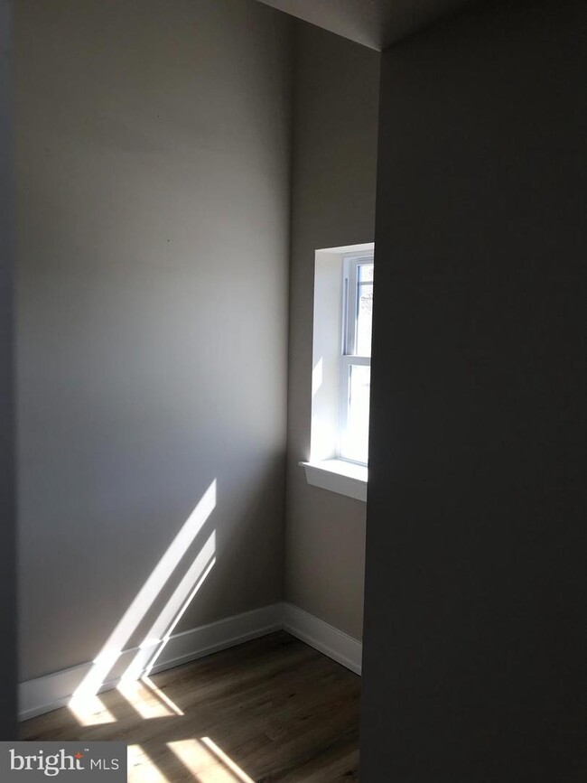 Foto del edificio - 4627 E Thompson St