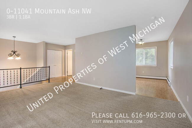 Building Photo - Available Now | 3 Bedroom 1.5 Bath Duplex ...