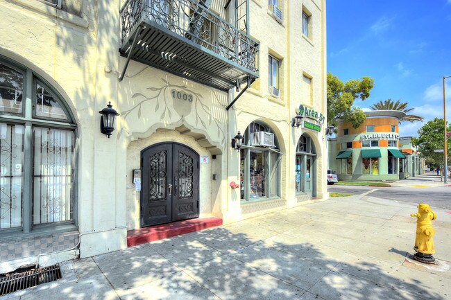 Foto del edificio - 1001 S Central Ave