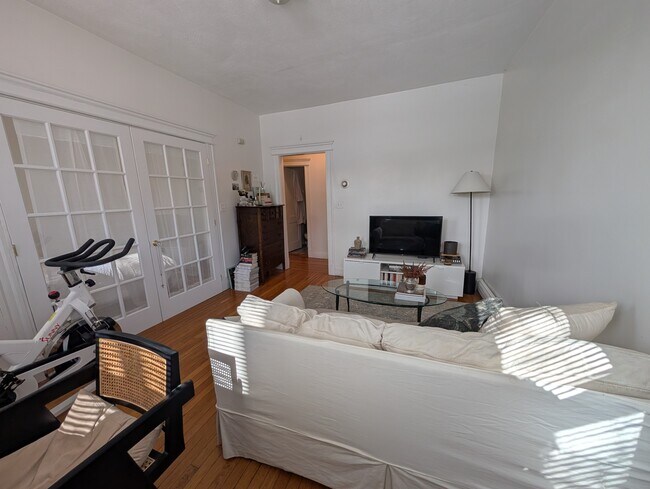 Foto del edificio - 1673 Commonwealth Ave