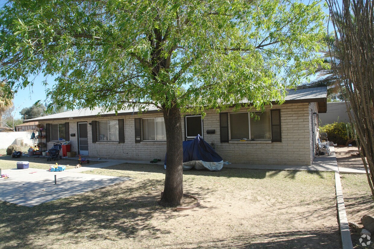 Building Photo - 2728-2734 N La Verne Ave
