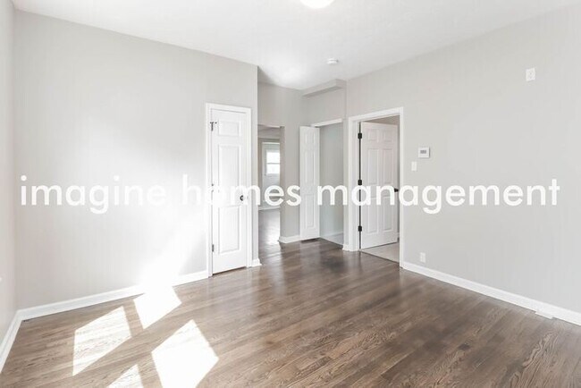 Building Photo - Pet friendly, 3 bedroom in Madison Place