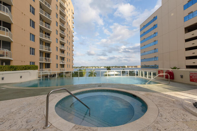 Foto del edificio - 1551 N Flagler Dr