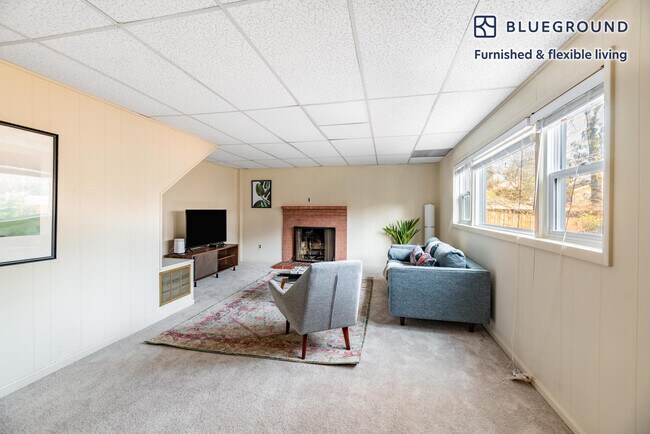 Building Photo - 4706 8th Rd S
