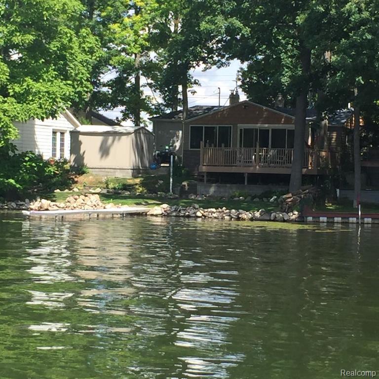 7383 Selma Dr, Fenton, MI 48430 House Rental in Fenton, MI