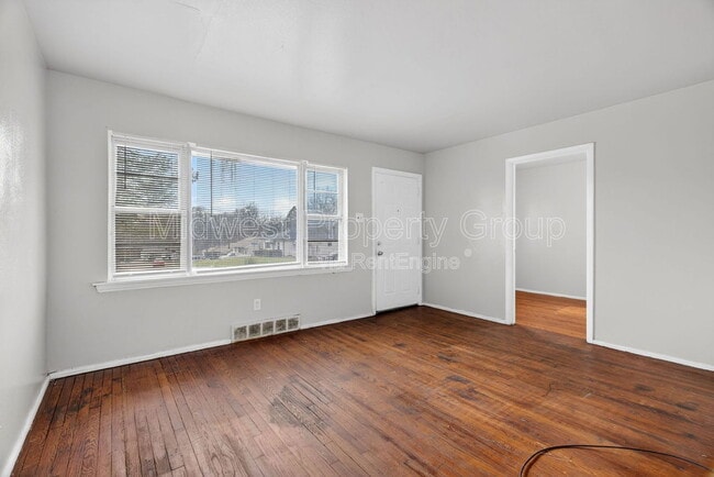 Building Photo - 5900 Sheriton Dr