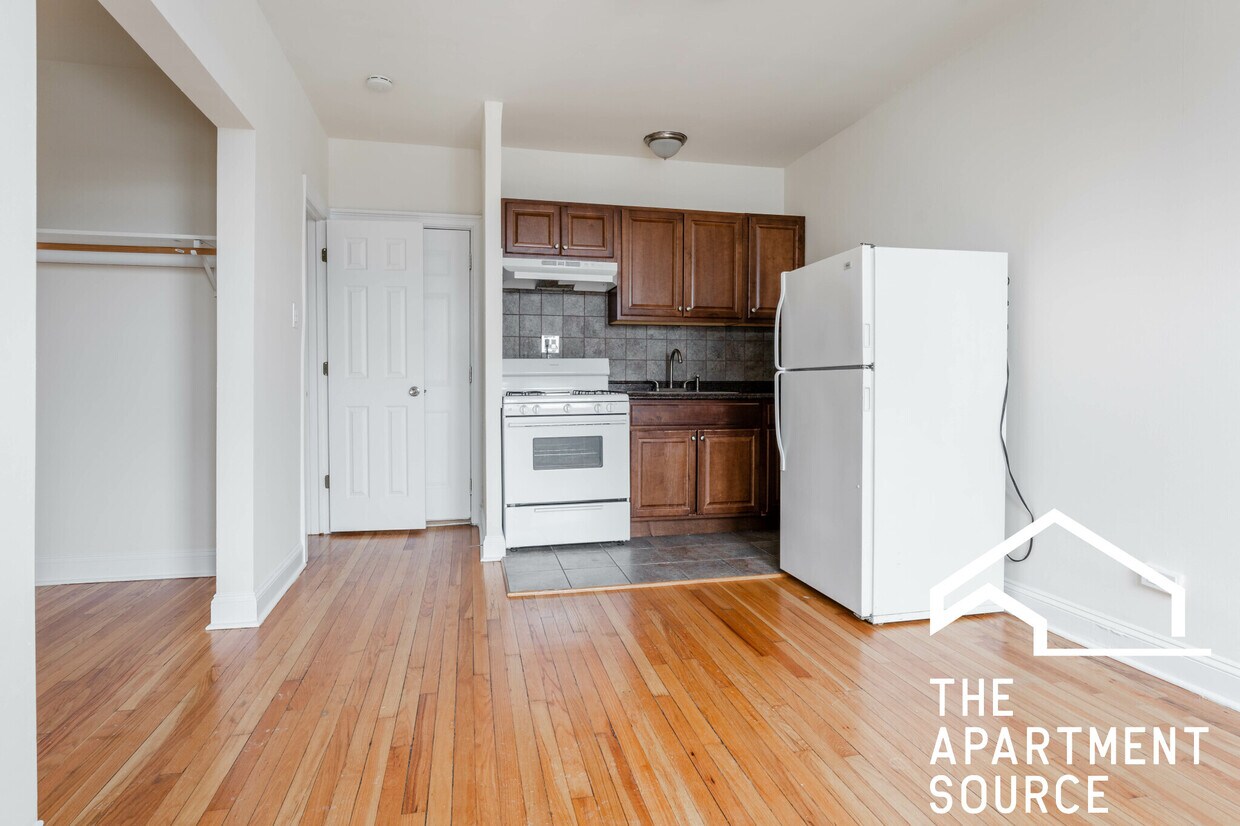 Foto principal - 2747 N Spaulding Ave