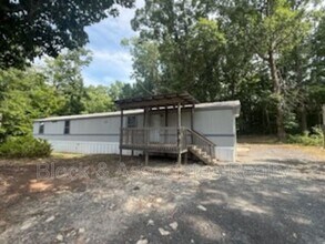 Building Photo - 530 Springdale Dr