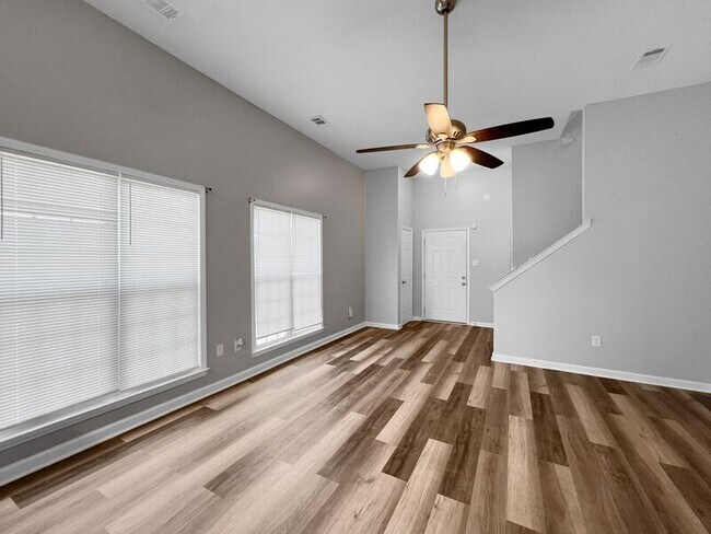 Foto del edificio - 5641 Kaitlyn Dr W