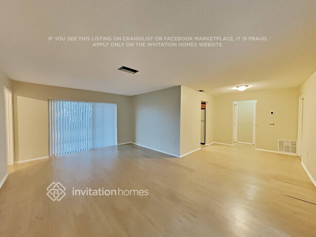 Foto del edificio - 11930 NW 33rd St