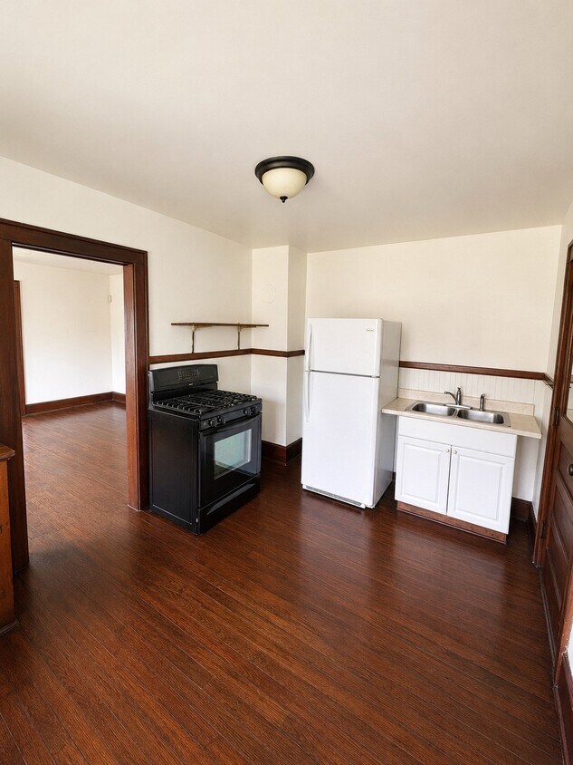 Foto del edificio - 225 N McKinley Ave