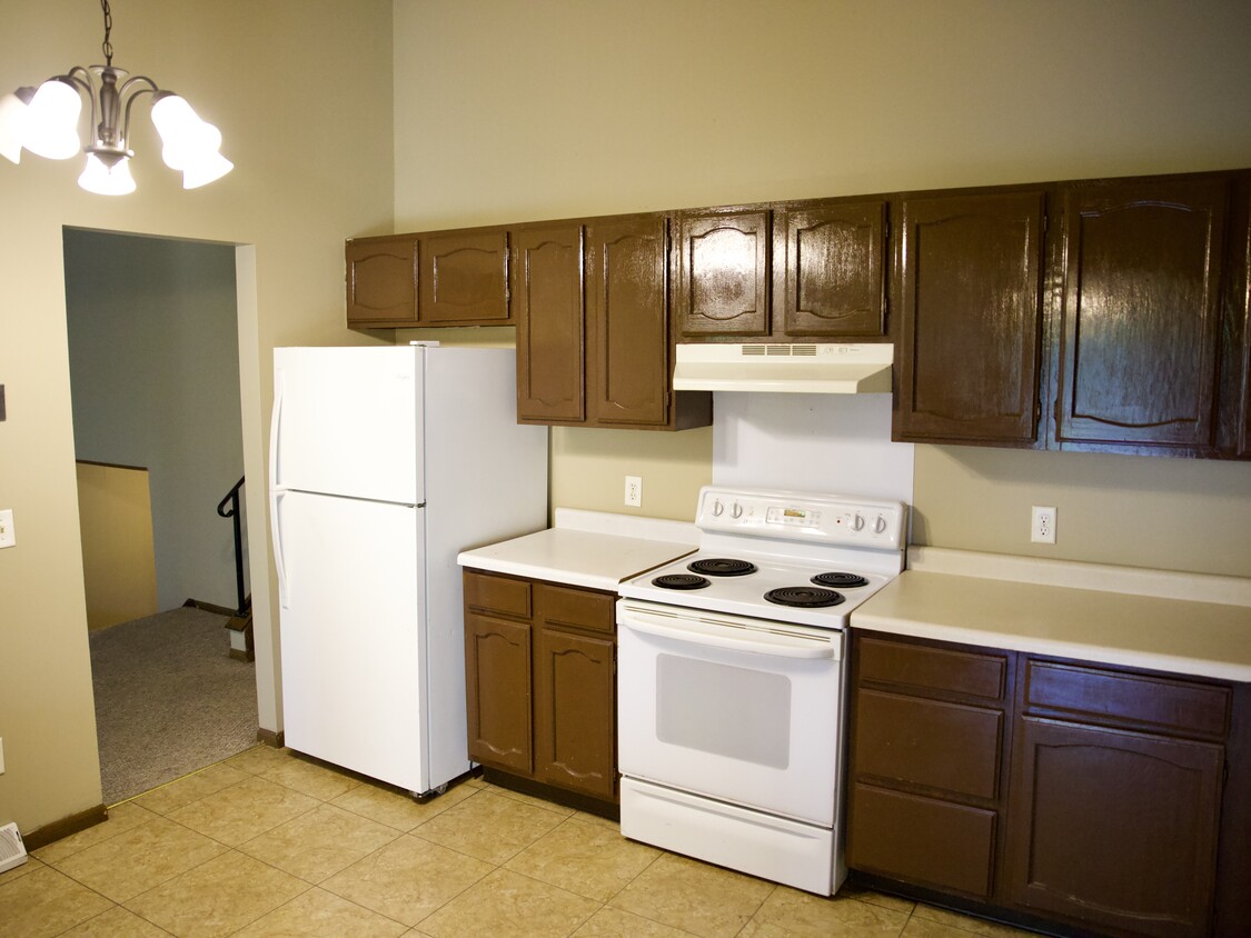 Kitchen. High ceilings. - 8016 Zane Ave N