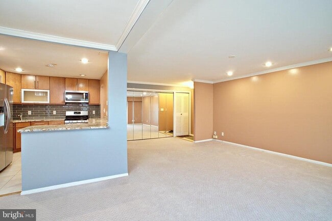 Building Photo - 7800 Inverton Rd