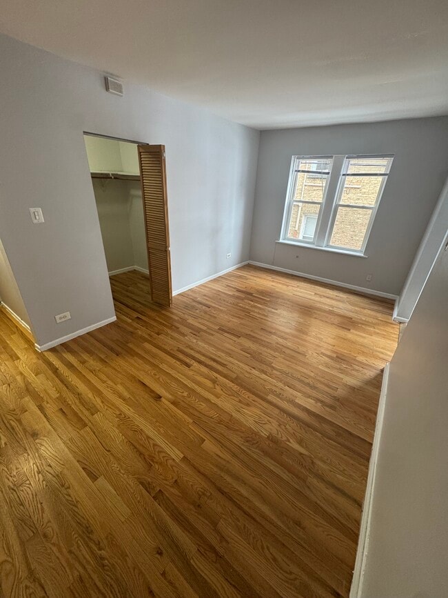 Foto del edificio - 4642 N Malden St