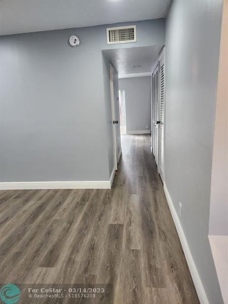 Foto del edificio - 5668 Blueberry Ct
