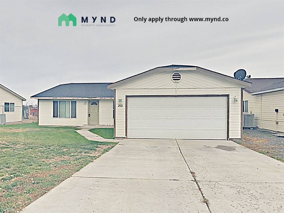 Primary Photo - 3 br, 2 bath House - 2512 S 78th Ave