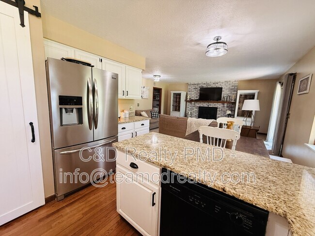Foto del edificio - 8462 Glenbrook Dr