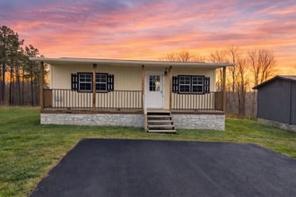 Building Photo - 73 Redbud Trl