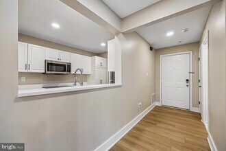 Building Photo - 12904 Churchill Ridge Cir