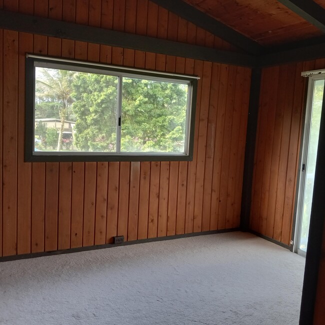 Building Photo - 16-2048 Aloha Ct