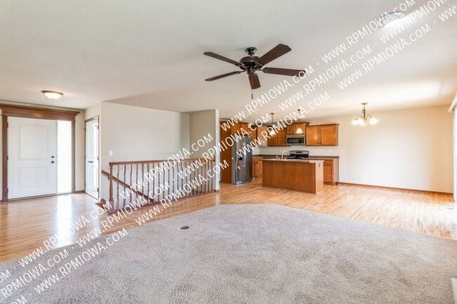 Foto del edificio - SPACIOUS RANCH!! 3 Bedroom, 2 Bathroom Hom...