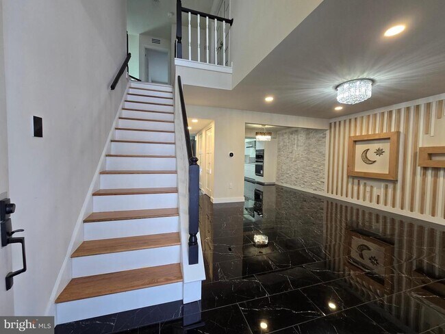 Foto del edificio - 2 Laurel Cir