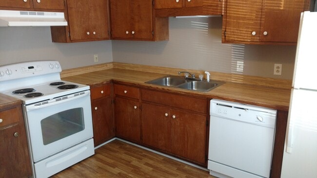 Building Photo - 29 Mustang Ct
