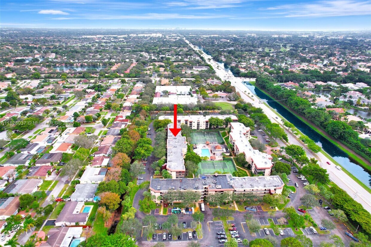 Primary Photo - 10501 W Broward Blvd