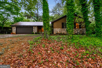 Building Photo - 5744 Mountain Park Way