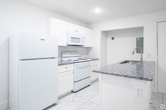 Building Photo - 4410 Bellfort Ave