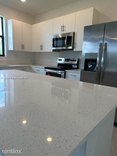 Foto del edificio - 5 br, 3 bath House - 23838 SW 119th Ct