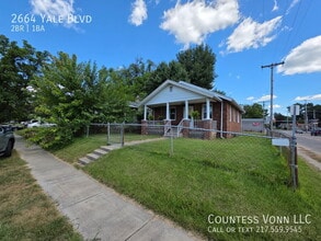 Building Photo - 2664 Yale Blvd