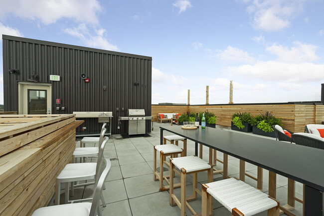 Building Photo - NoLo Living
