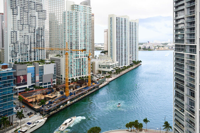 Foto del edificio - 485 Brickell Ave