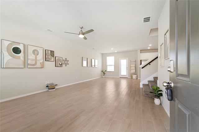 Foto del edificio - 944 Ravenwood Ln