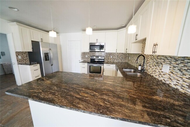 Foto del edificio - 2300 SW 42nd Terrace