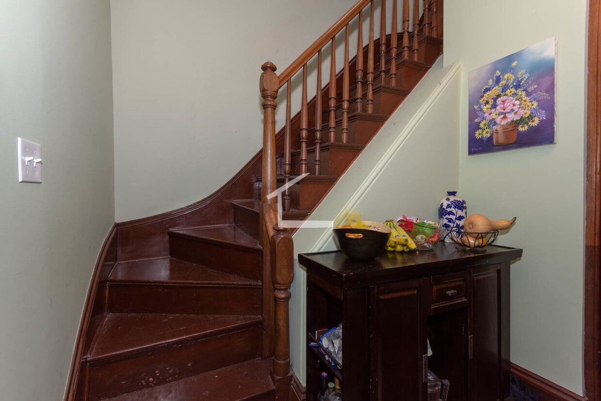 20 Worthington St Unit 2, Boston, MA 02120 Condo for Rent in Boston