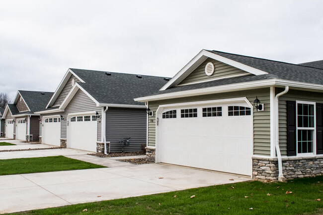 Apartamentos que se sienten como casas unifamiliares - Redwood Wadsworth