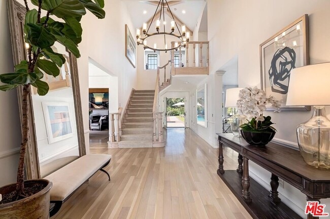 Building Photo - 1075 Wallace Ridge