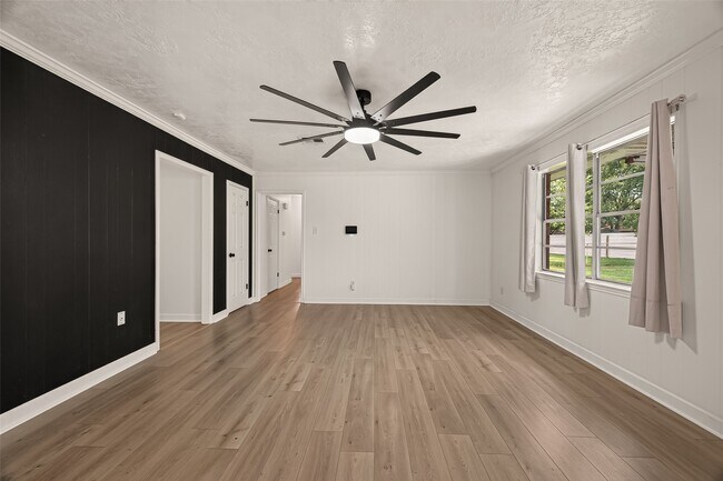 Building Photo - 4122 Donerail Dr