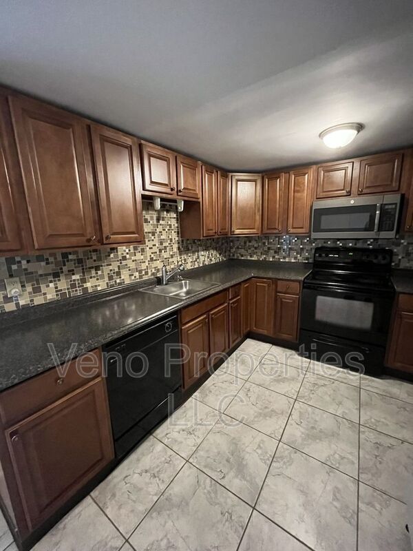 Foto del edificio - 107 Mountain View Ave