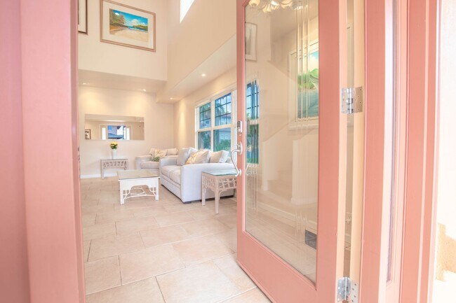 Foto del edificio - Kahana Ridge – Three Bedroom, Three Bathroom Home with Rare Basement