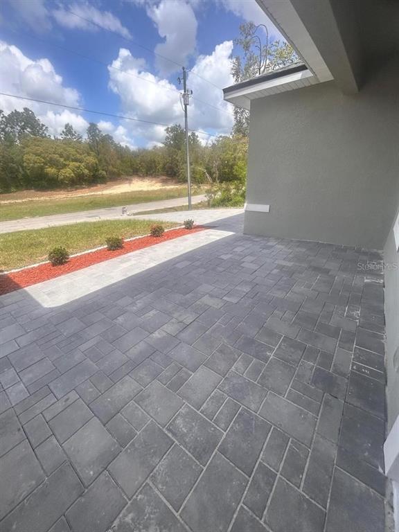 Foto del edificio - 9451 N Emellia Ave